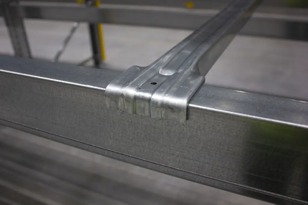 Pallet support bars 02.webp